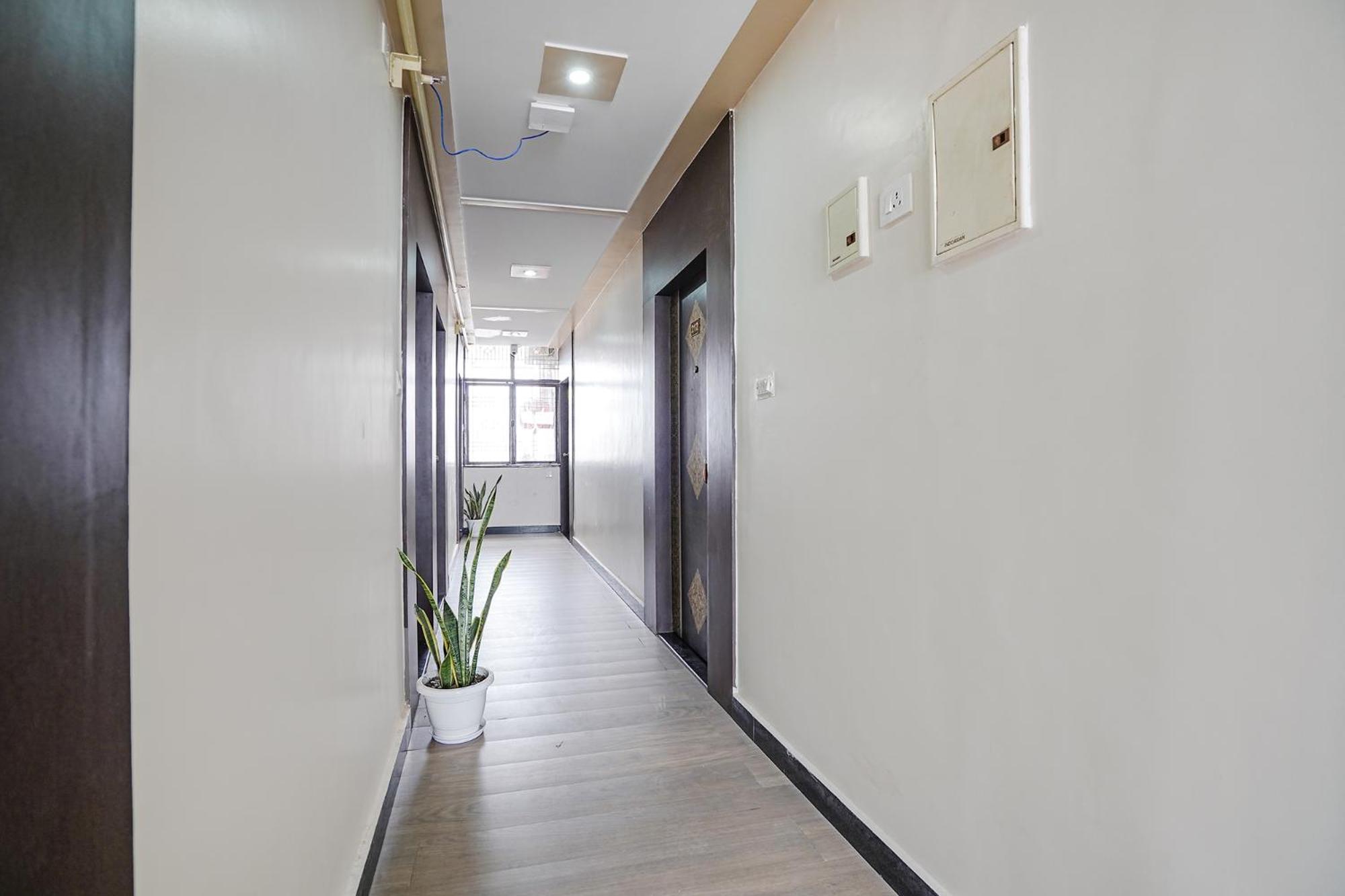 Fabhotel Nandini Grand Kakarmatha ภายนอก รูปภาพ