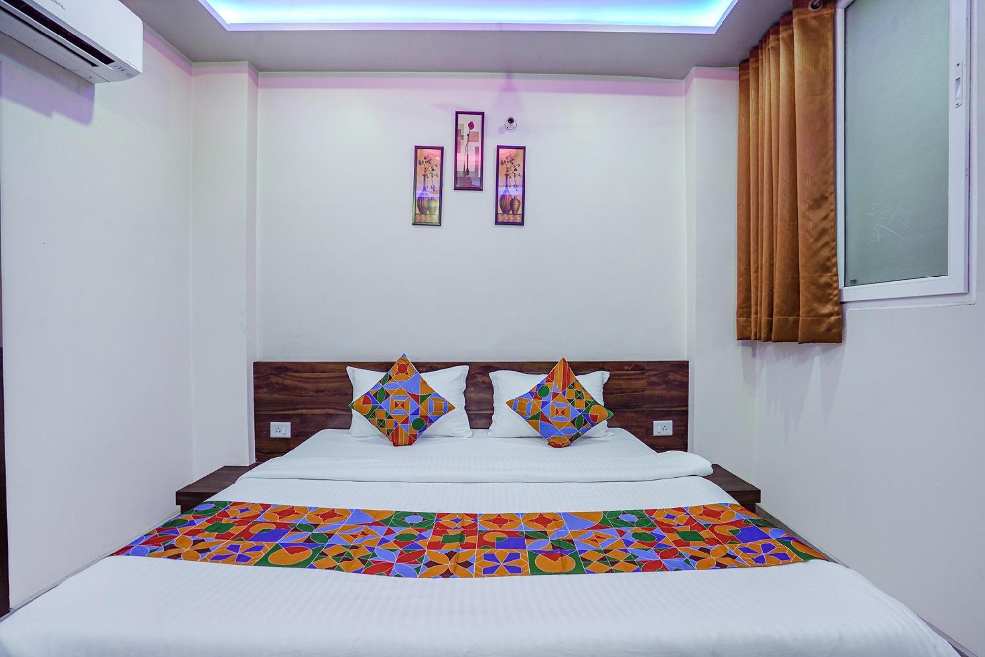 Fabhotel Nandini Grand Kakarmatha ภายนอก รูปภาพ