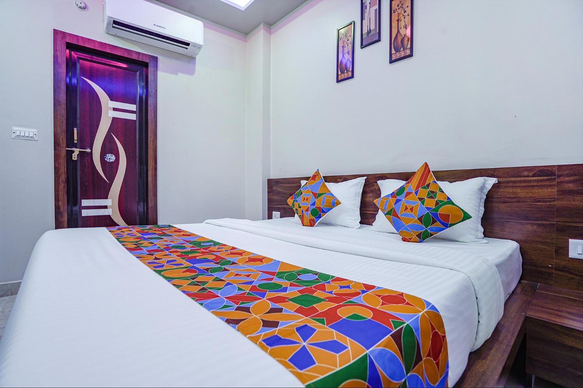 Fabhotel Nandini Grand Kakarmatha ภายนอก รูปภาพ